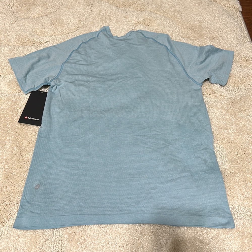 Lululemon Short Sleeve - Picture 3 of 5